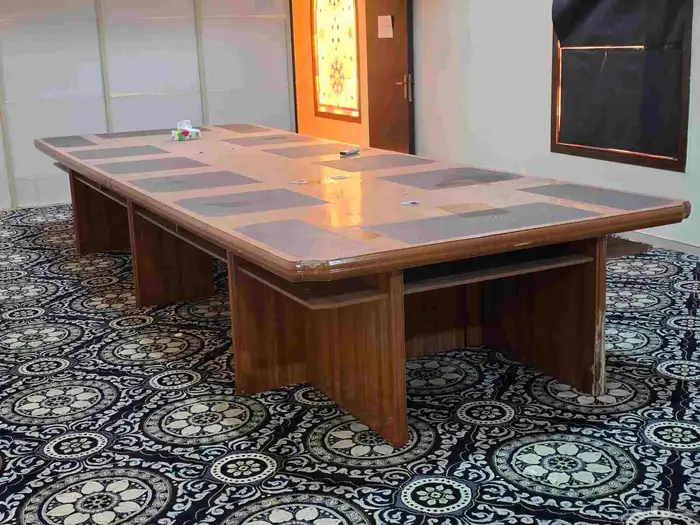 طاولة اجتماعات 6