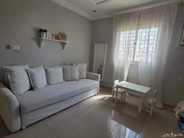 سرير صوفا من إيكيا مستخدم للبيع 3