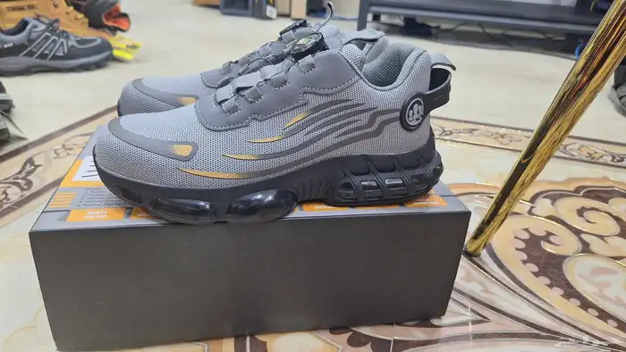 شوزات عمال وشوزات مهندسين 1