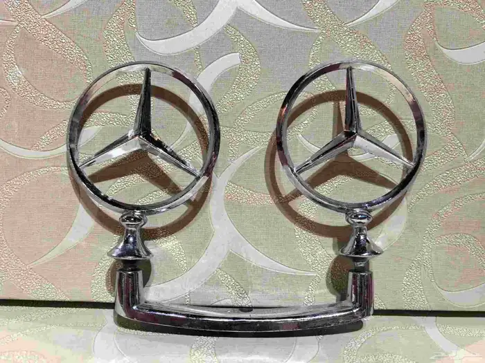 علامة مرسيدس أثرية 0