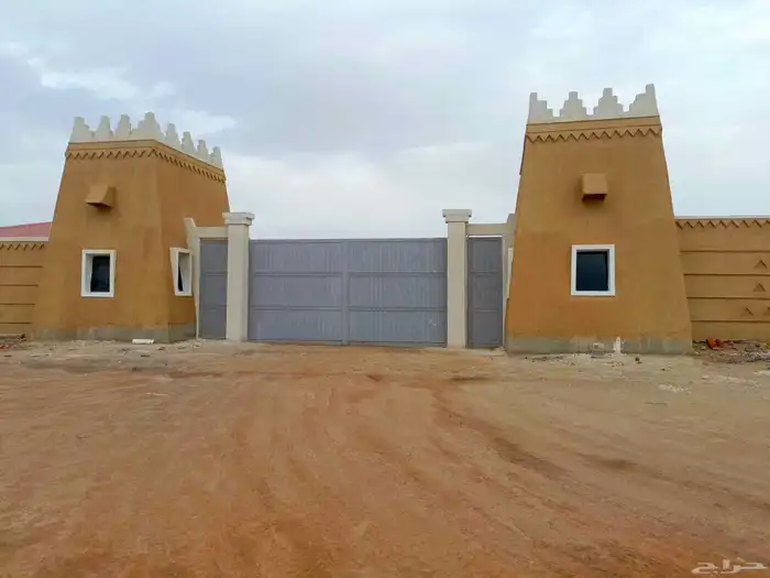 بناء طين وحجر واسقف اثل وجريد 8