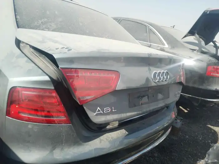 اودي A8 2013 0