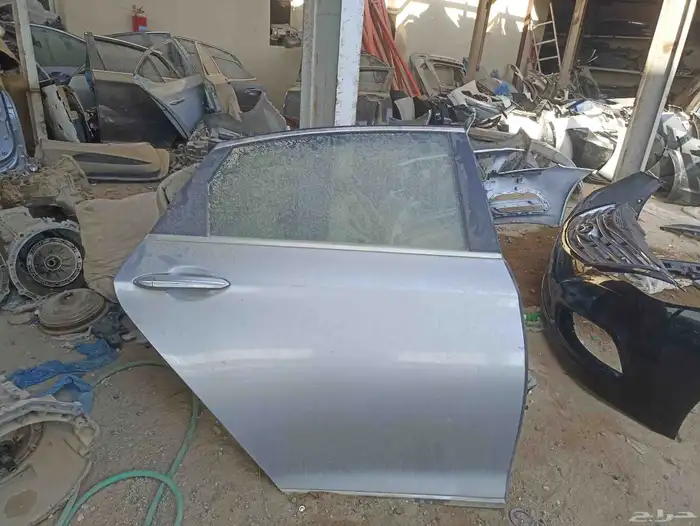 باب خلفي جنسس يمين g80 2018 0