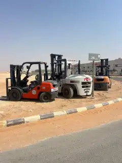 رافعات شوكيه كرينات ونشات للأيجار 7