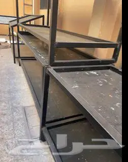 طاولة عرض و رفوف عرض 1