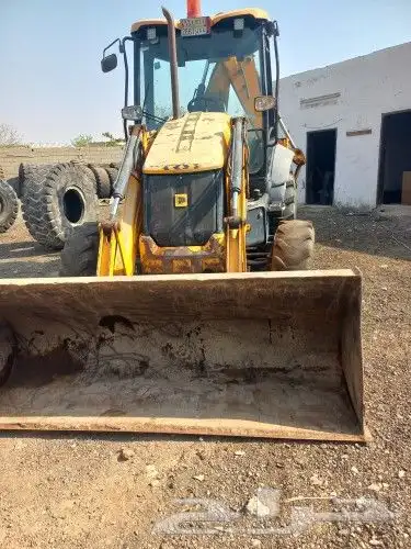 جي سي بي عرجاء للايجار في الخمره القرينيه السروريه اللؤلؤة 4