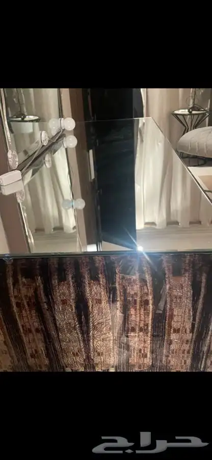 مرايا تسريحه وملحق كرسي هدية 0