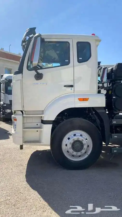 شاحنه سنو تراك 2026 3