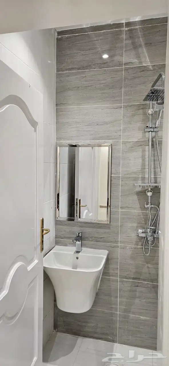 شقق حي البدراني جوار الممشى اربع غرف مكيفه ومطبخ 13