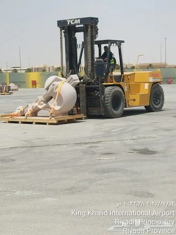 رافعات شوكيه للايجار رافعه فوركلفت 6
