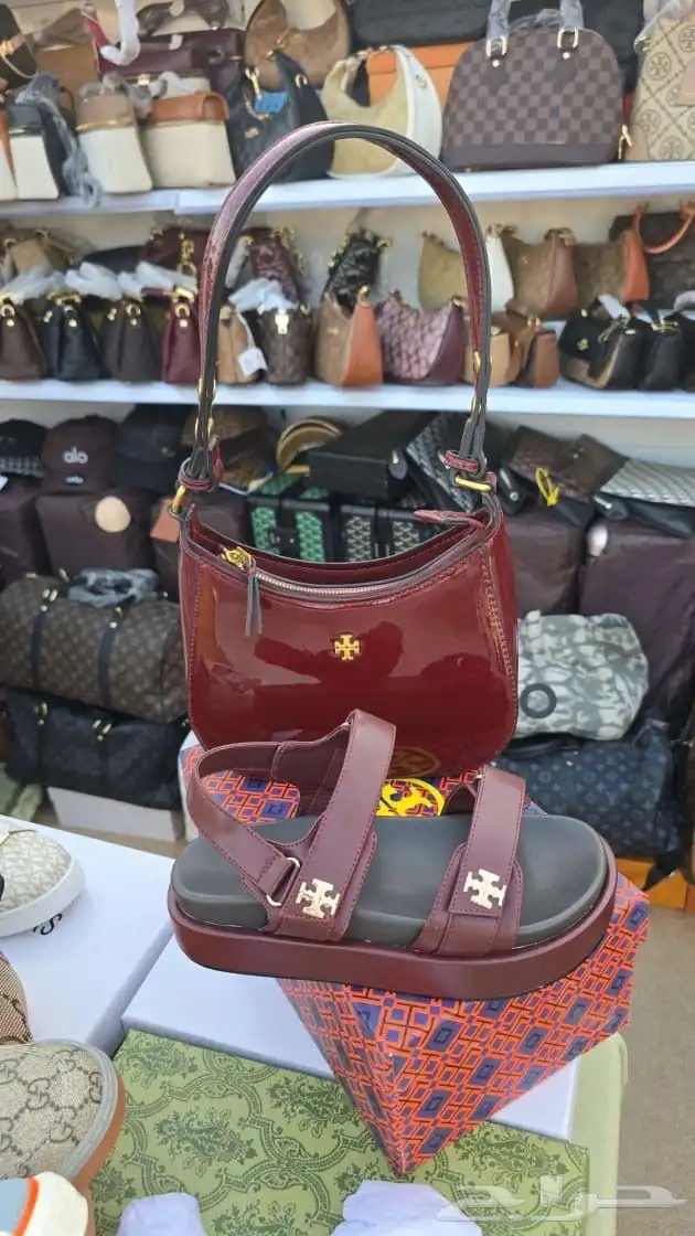 حياكم وصل جديدي من شنط والفساتين السهرات 61