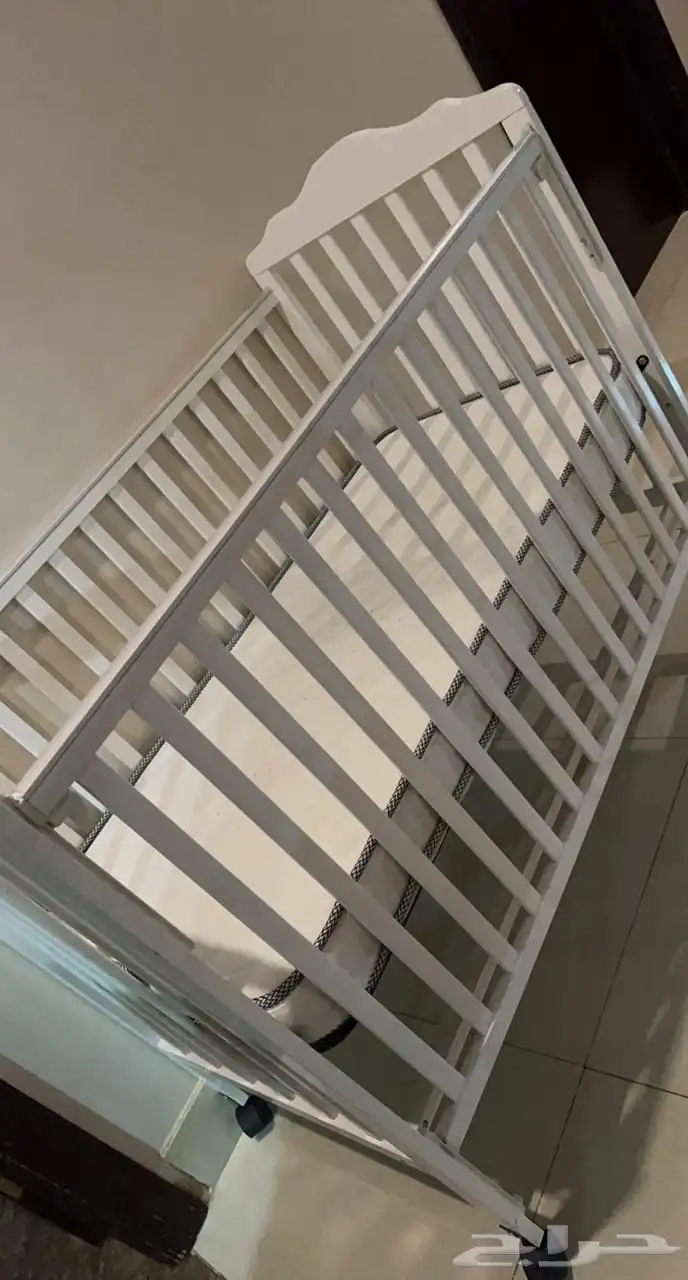 سرير اطفال 0