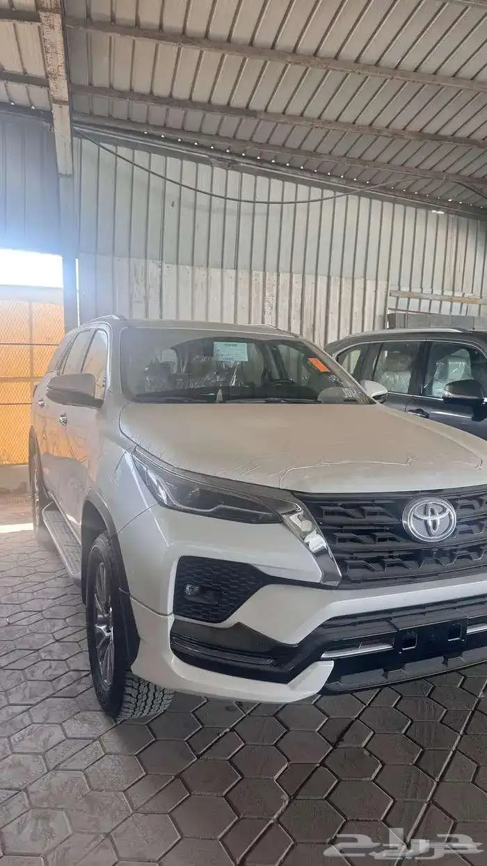 تويوتا فورتشنير VX3-S 4X4 موديل 2025 1
