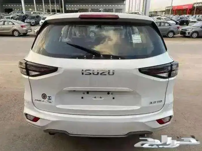 ايسوزو MUX فل كامل ديزل دبل 2024 كاش و أقساط 5