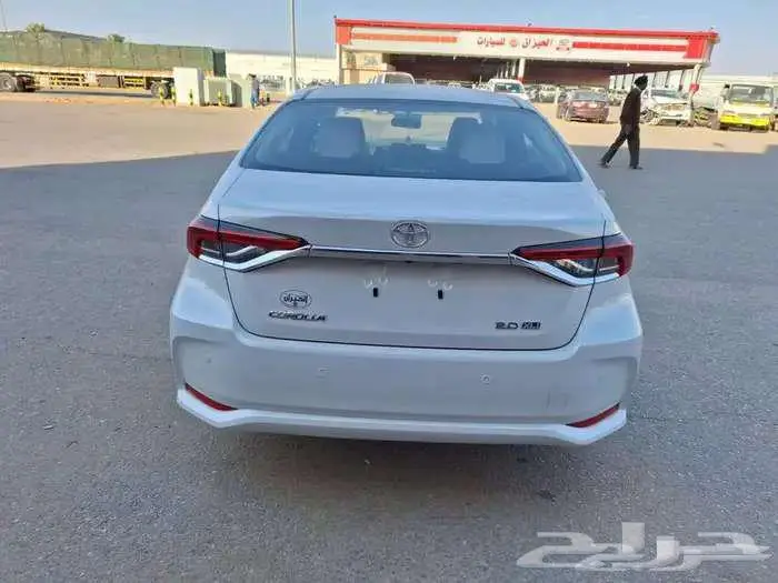 كرولا ستاندر 2.0 طيس 2025 ( ابيض - فضي ) 5