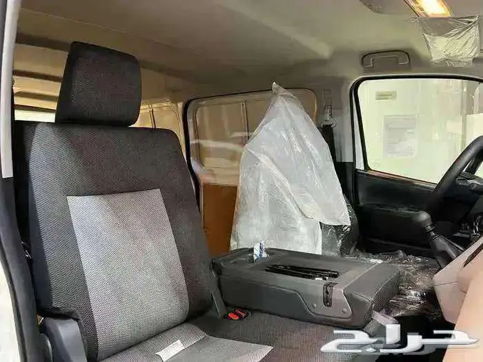 تويوتا باص هايص   بضاعه   ركاب   سقف عالي   جميع المقاسات 12