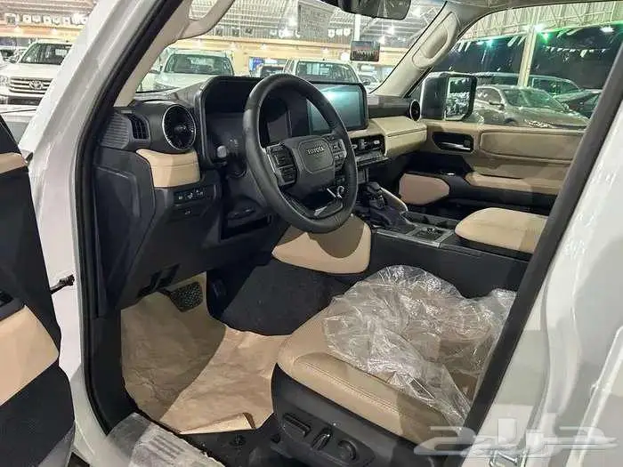 تويوتا برادو TXL3 موديل 2025 بنزين 29