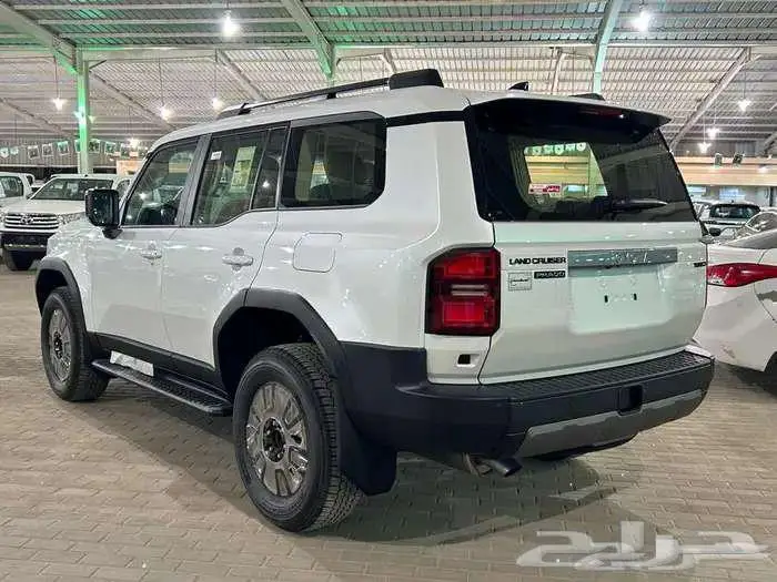 تويوتا برادو TXL3 موديل 2025 بنزين 14