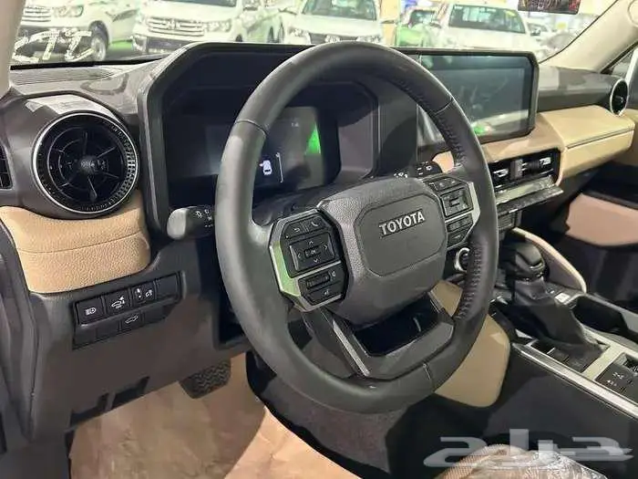 تويوتا برادو TXL3 موديل 2025 بنزين 34