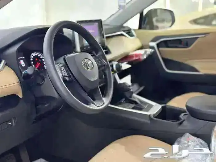 تويوتا راف فور LE استاندر بنزين دبل 2025 2