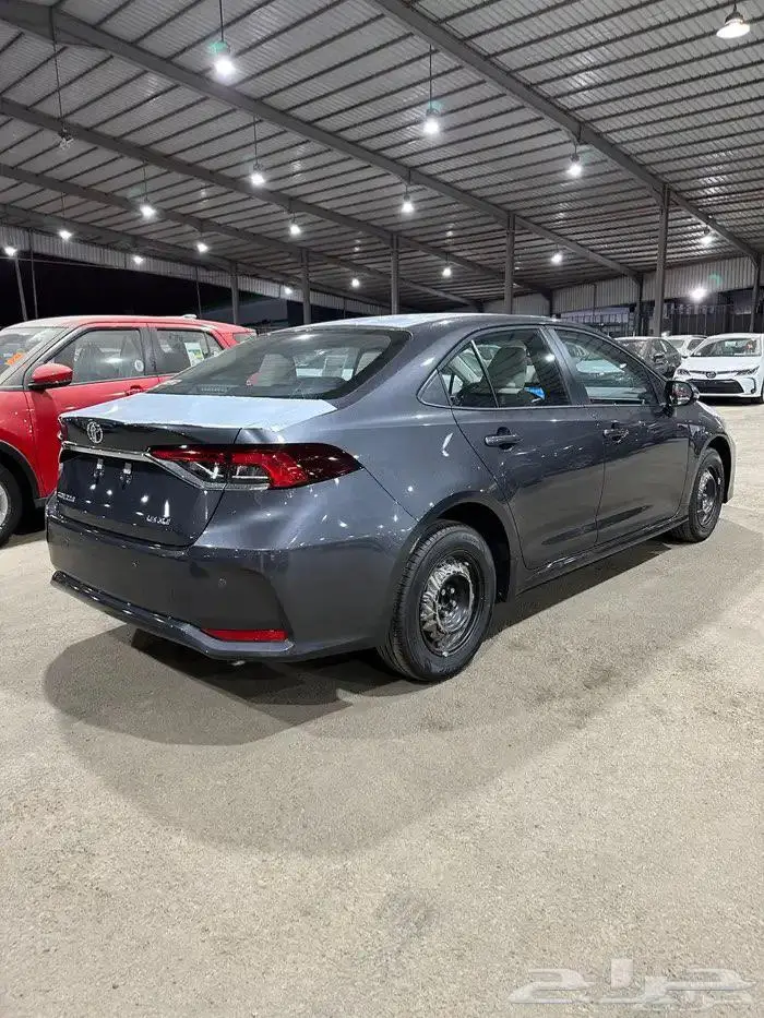 تويوتا كورولا XLI 2.0 طيس بنزين 2025 3