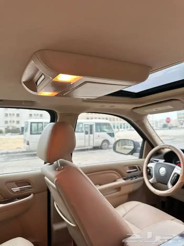 كدلك اسكاليد موديل 2011 نظيف 31