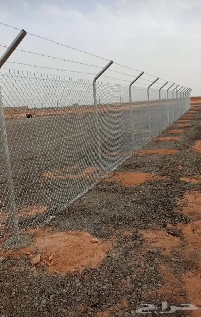 تركيب شبك سياج 2