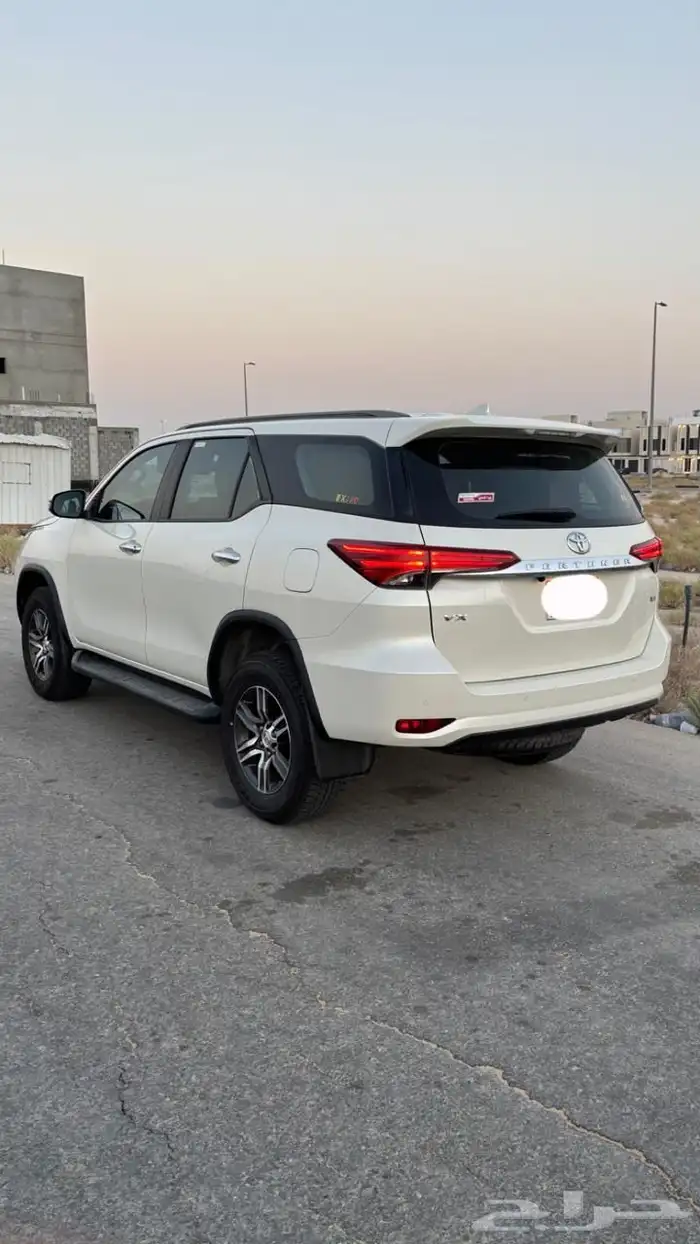 للبيع جيب تويوتا فورشنر VX1 4