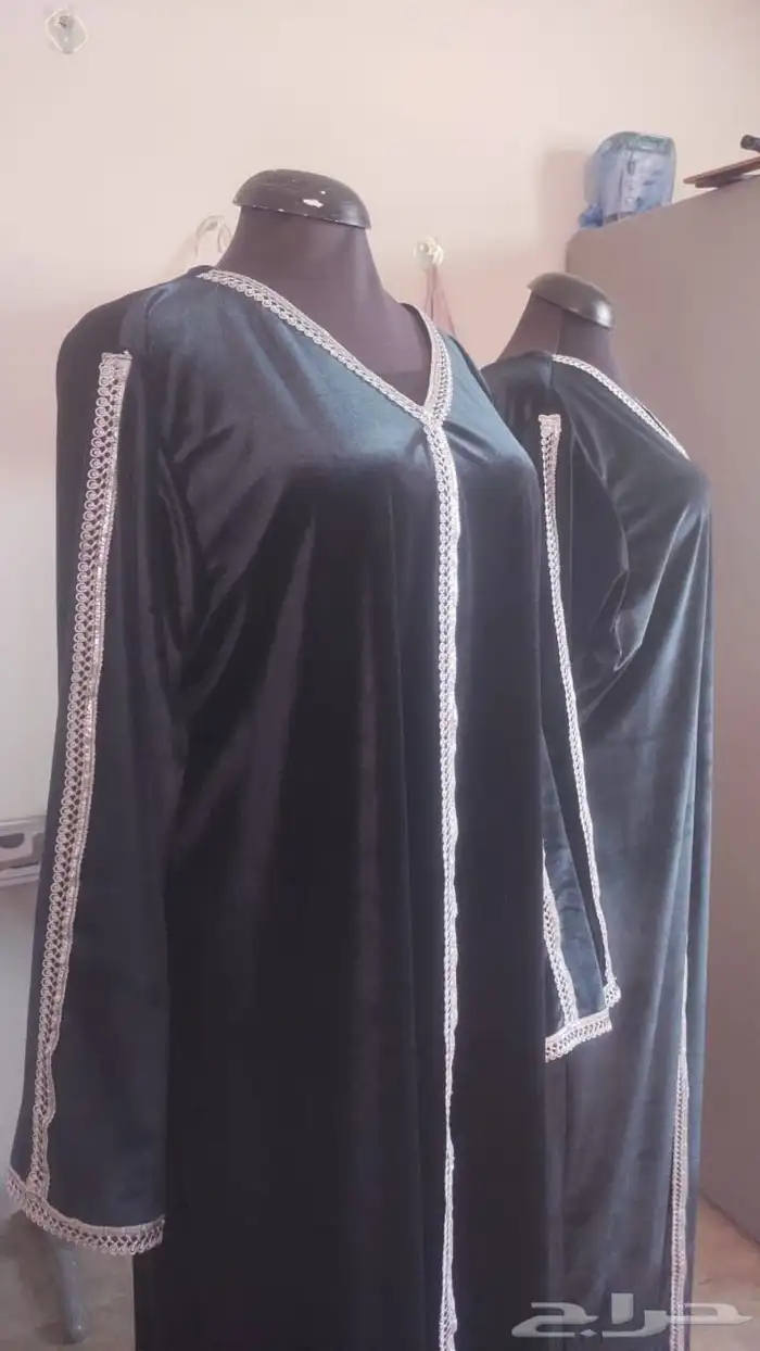 جلابيه نسائية شتويه من المخمل 0