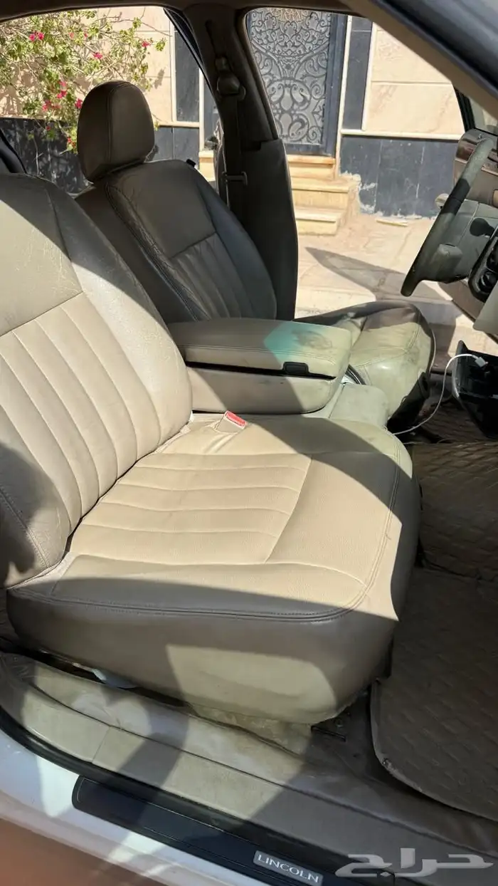 لينكون تاون كار 2006 للبيع 0