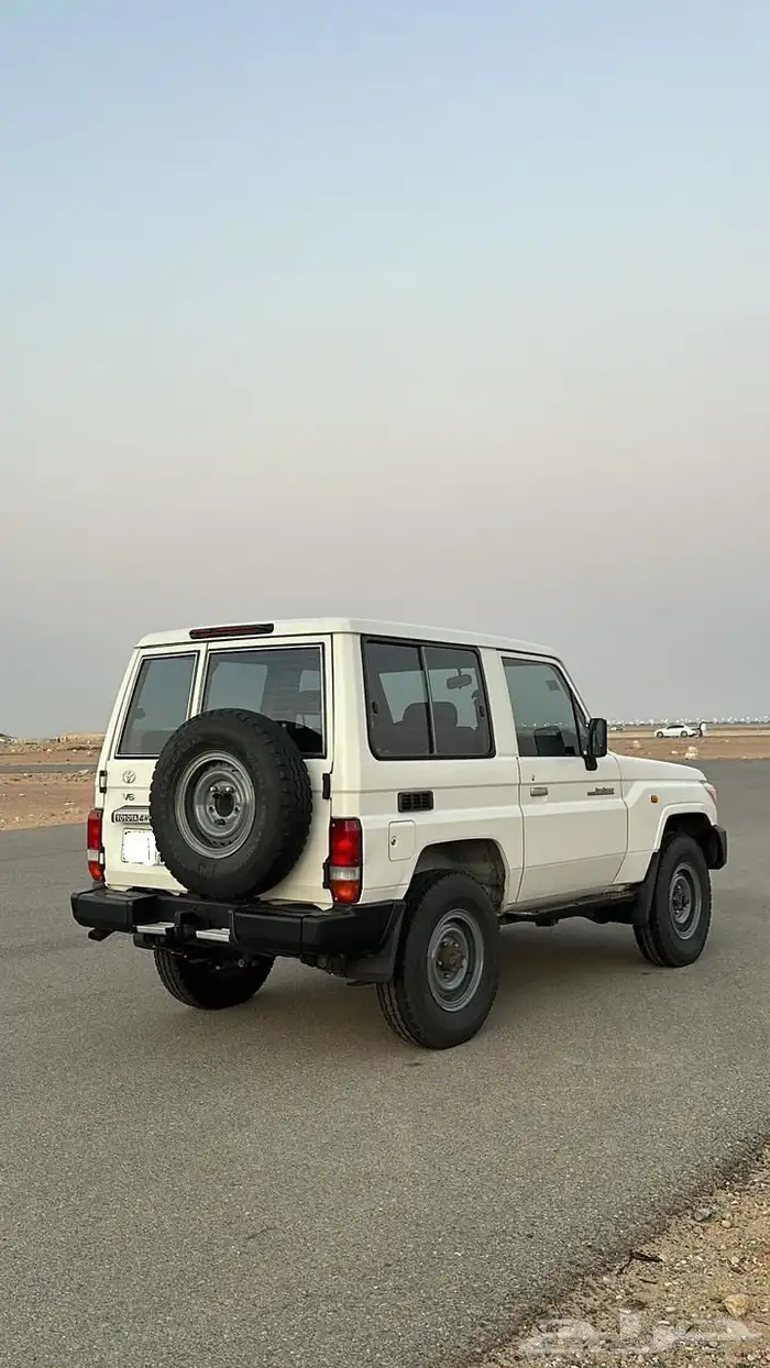 تويوتا جيب ربع 2013 ..تم البيع .. 2