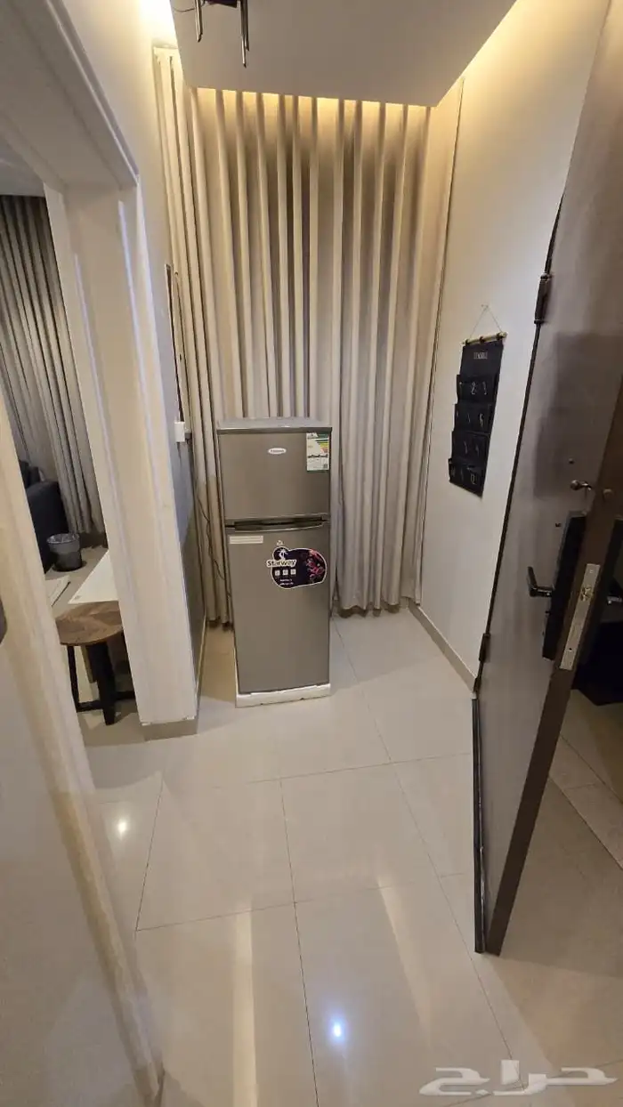 شقه مفروشه غرفه وصاله مع حديقه دور ارضي بحي النرجس 3