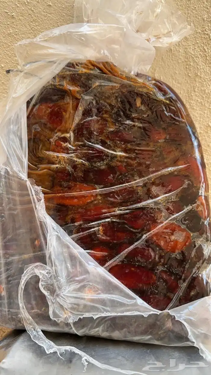 تمر خضري الزلفي حق العام وعلى الشرط طعم ولون عرض نص السعر 0