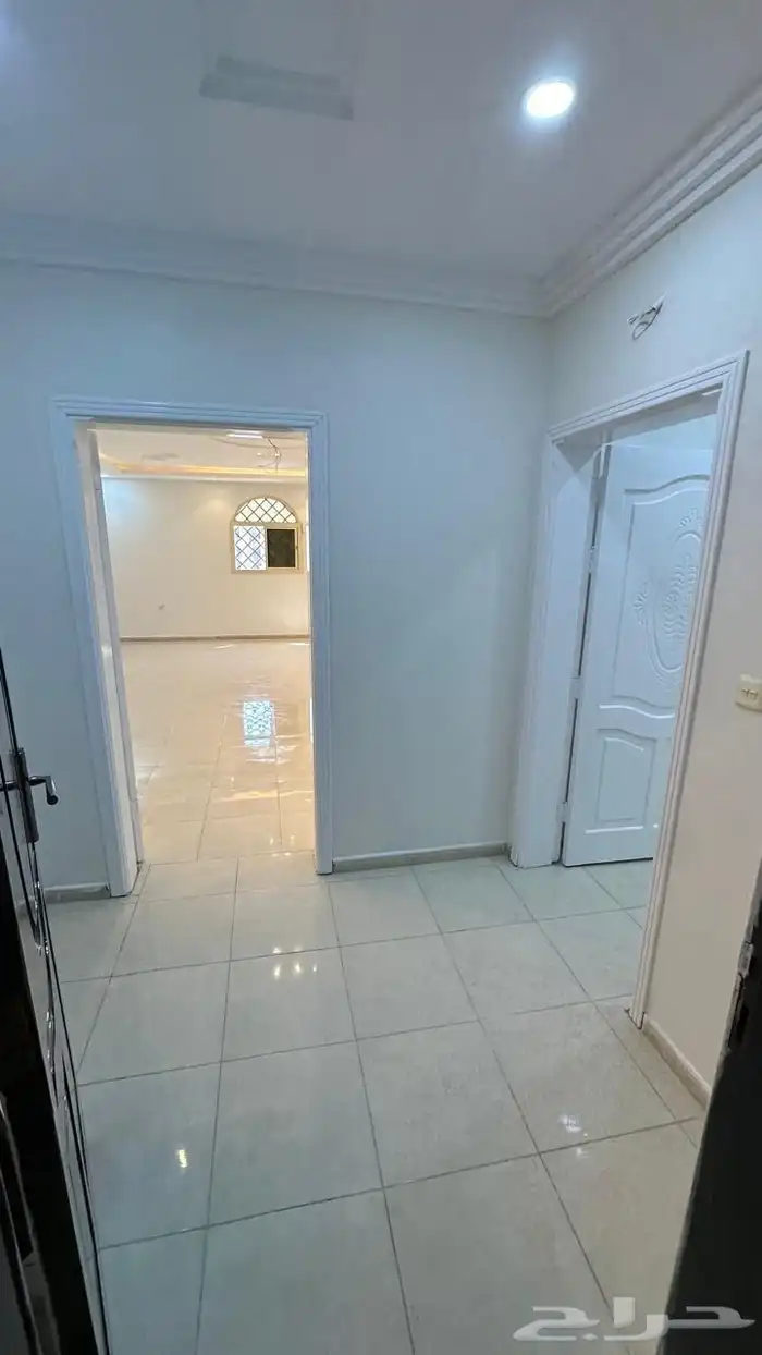 شقة للايجار في التنعيم بجوار كلية التقنيه وقاعة الروشه 3