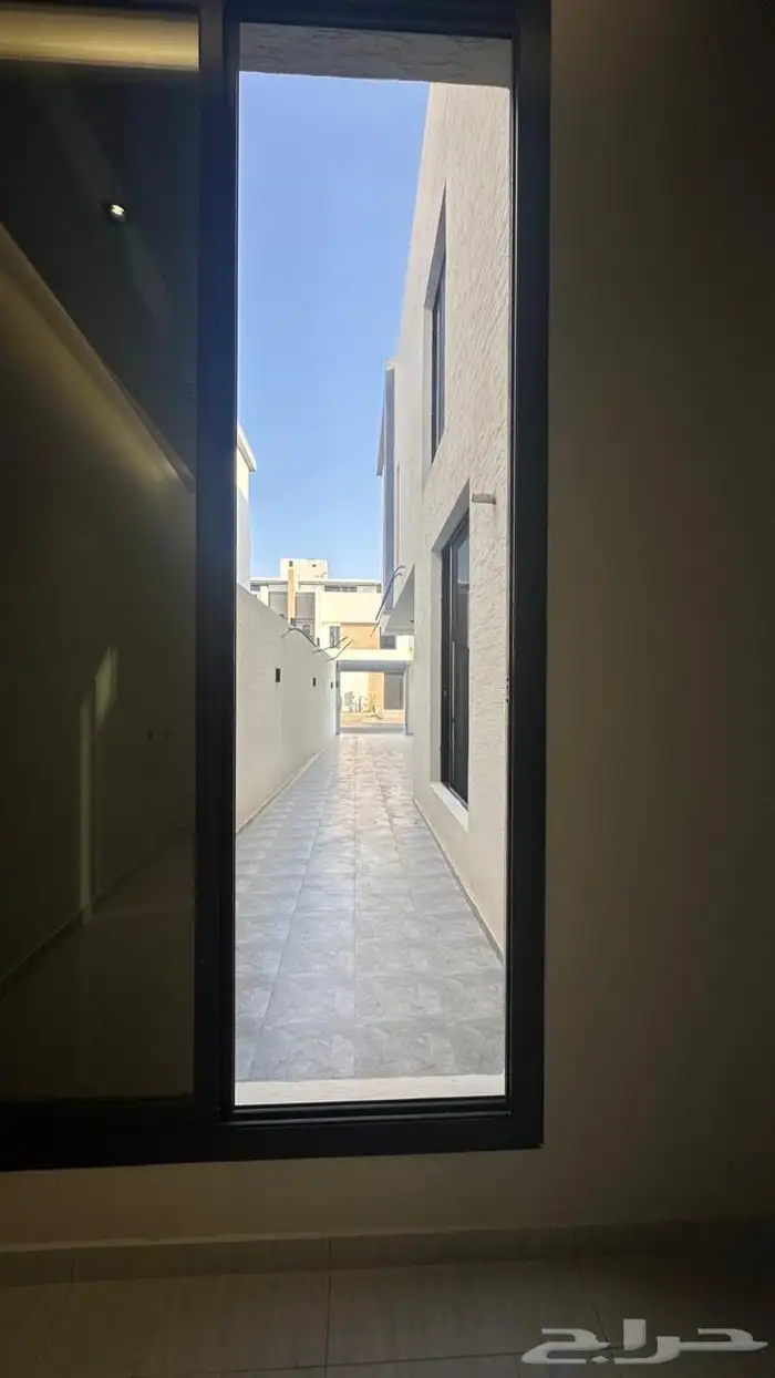 فلل فاخرة جدا  في حي جبرة بسعر مليون و 700 الف 3