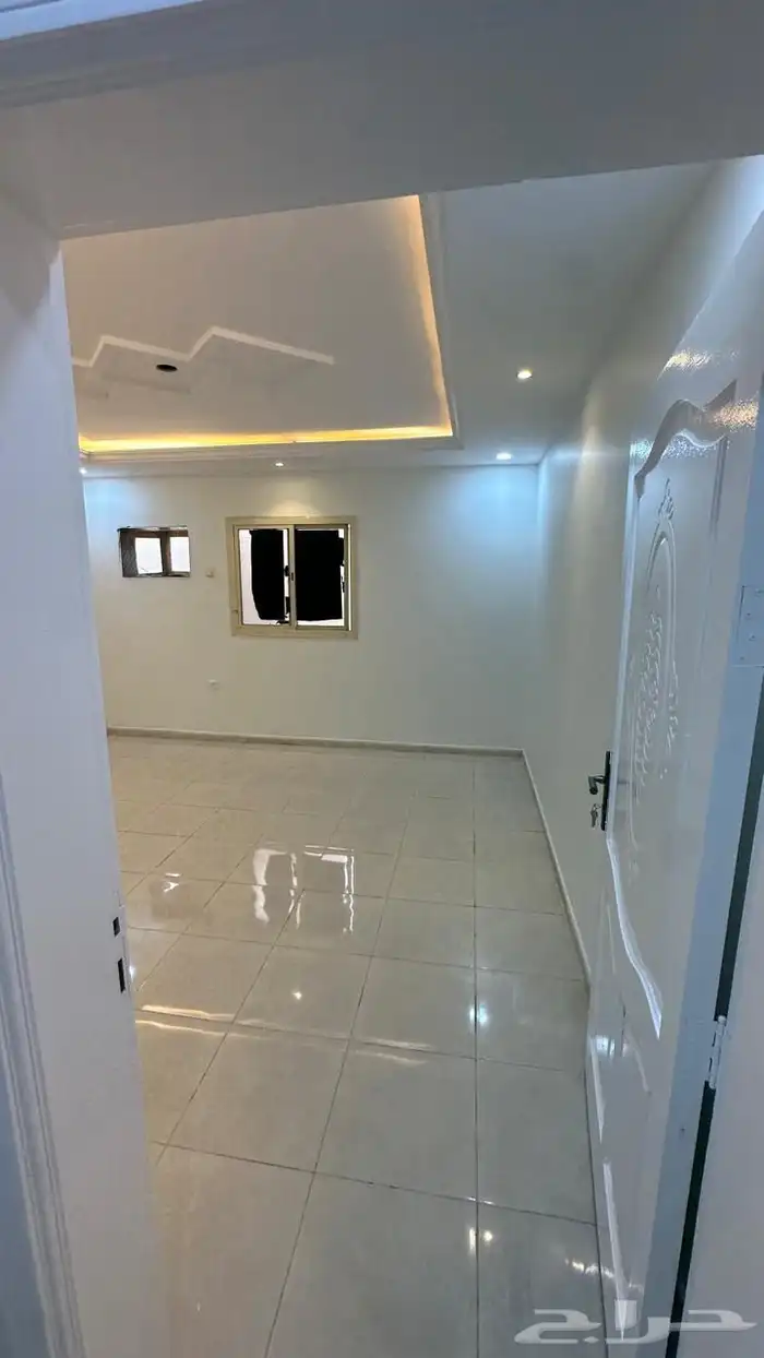 شقة للايجار في التنعيم بجوار كلية التقنيه وقاعة الروشه 18