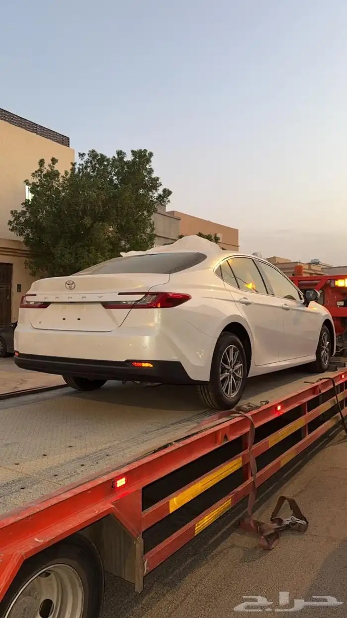 كامري E ستاندر ابيض 2025 1