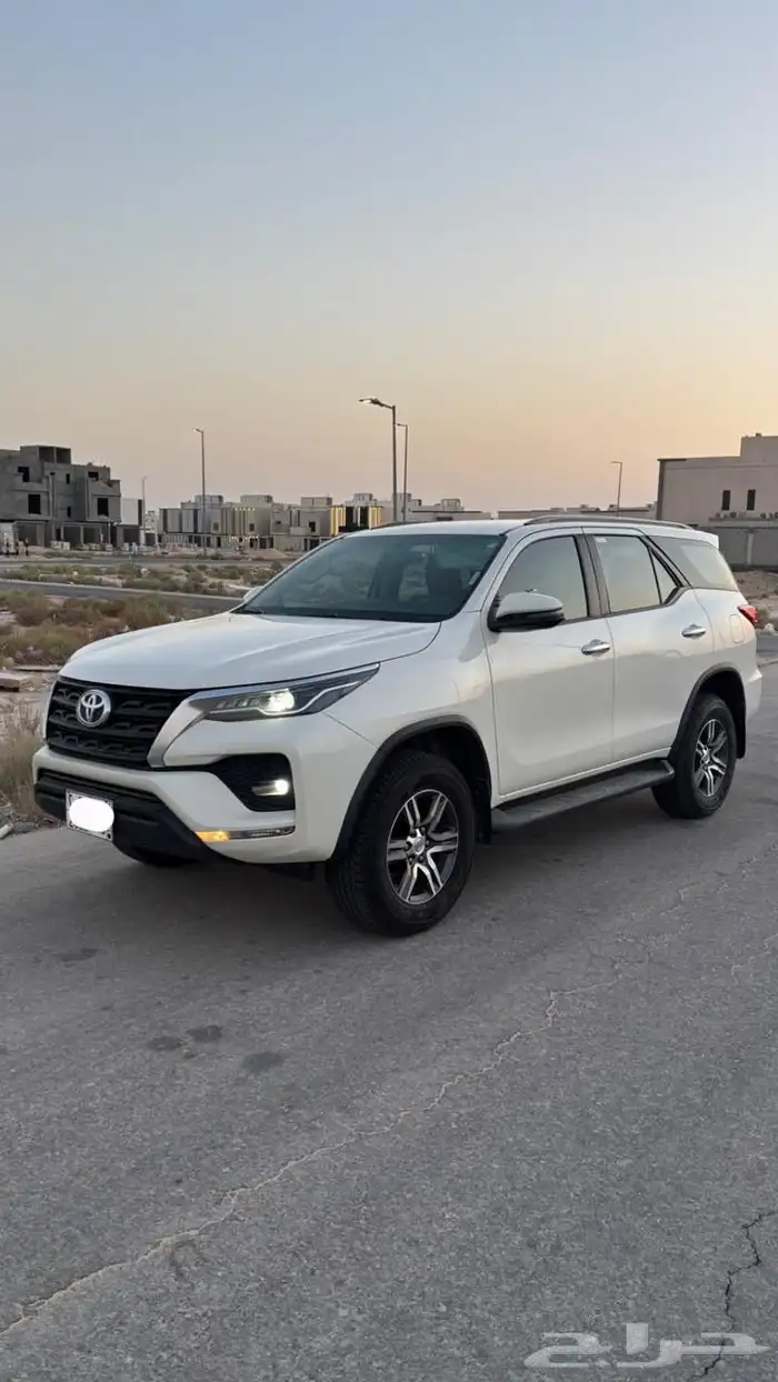للبيع جيب تويوتا فورشنر VX1 2