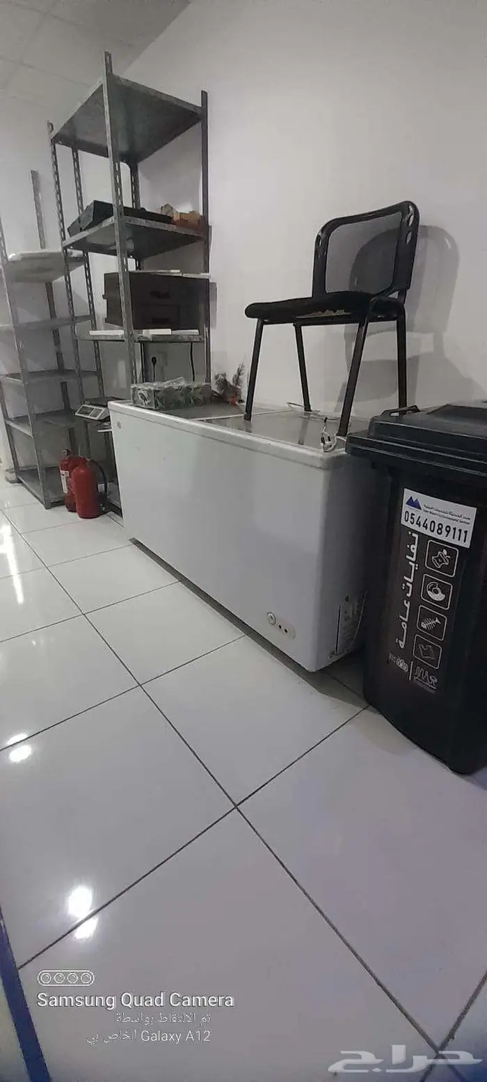 السلام عليكم لدي فريزر عرضي دجاج مجمد وهمبرجر 0