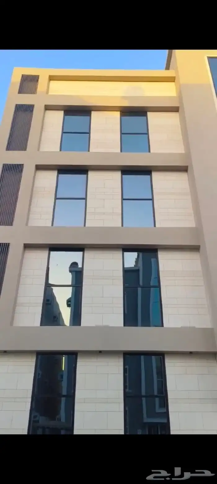 استركشر رويال سريا 25