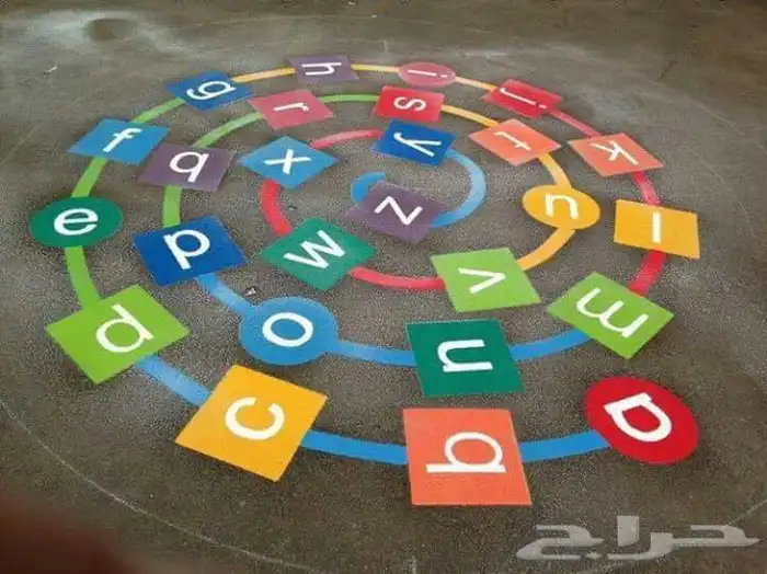 خطاط ورسام جده مكه رسومات علي الارض 3