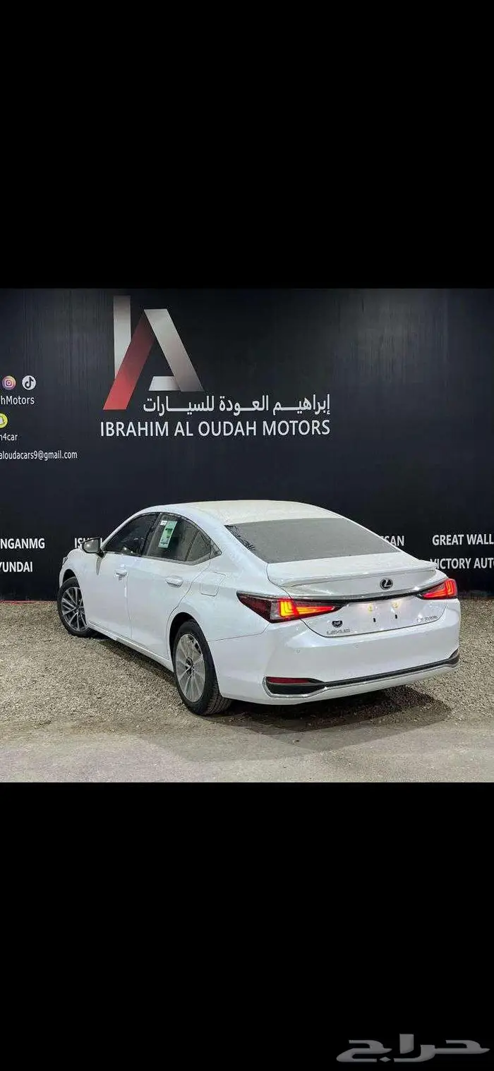 لكزس ES300H 2025 هايبرد - دفعتين 0  بدون ربح 1