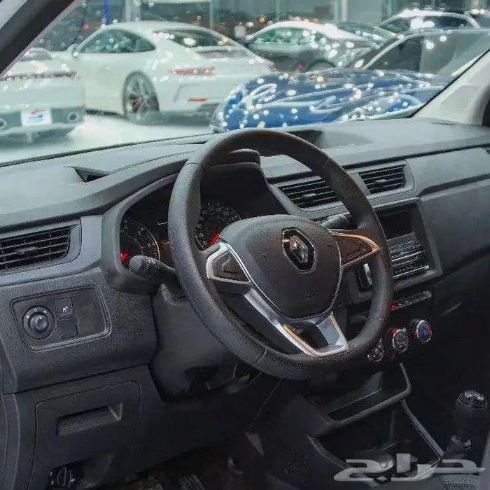 متوفر رينو اكسبيرس بضاعه 2024 باقل الاسعار وخصومات ممتازه 4