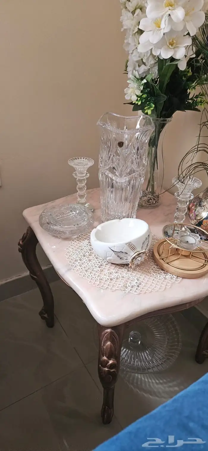 كنب مع الستاره والطاولات الرياض الروضة 4