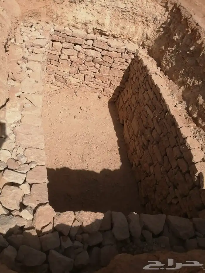 القصيم عنيزه انا موجود اي نفر موجود شغل بيار ت سر حجر جدران 7