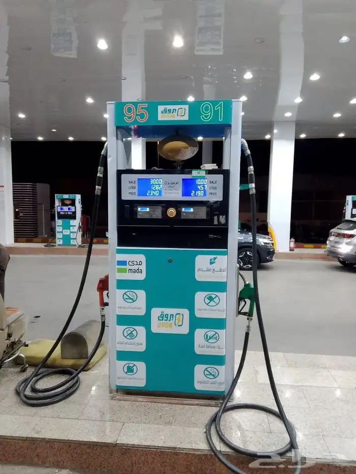 تركيب لوحات محلات مطاعم حروف بارزه مضيئة طباعة بنر استيكرات 5