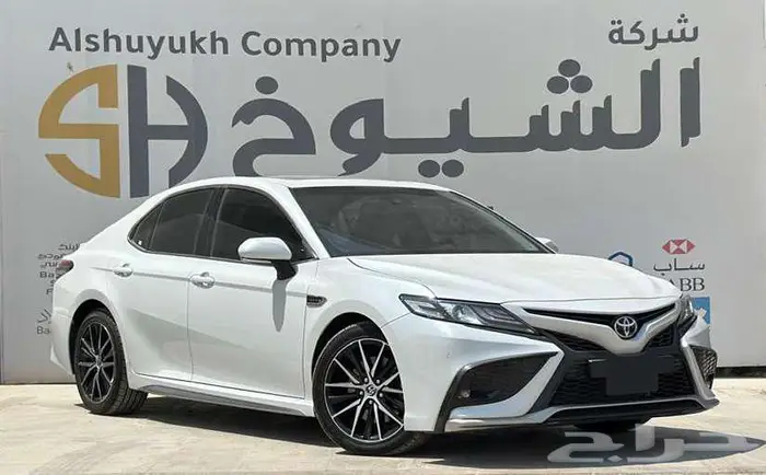 تويوتا كامري SE 2023 1