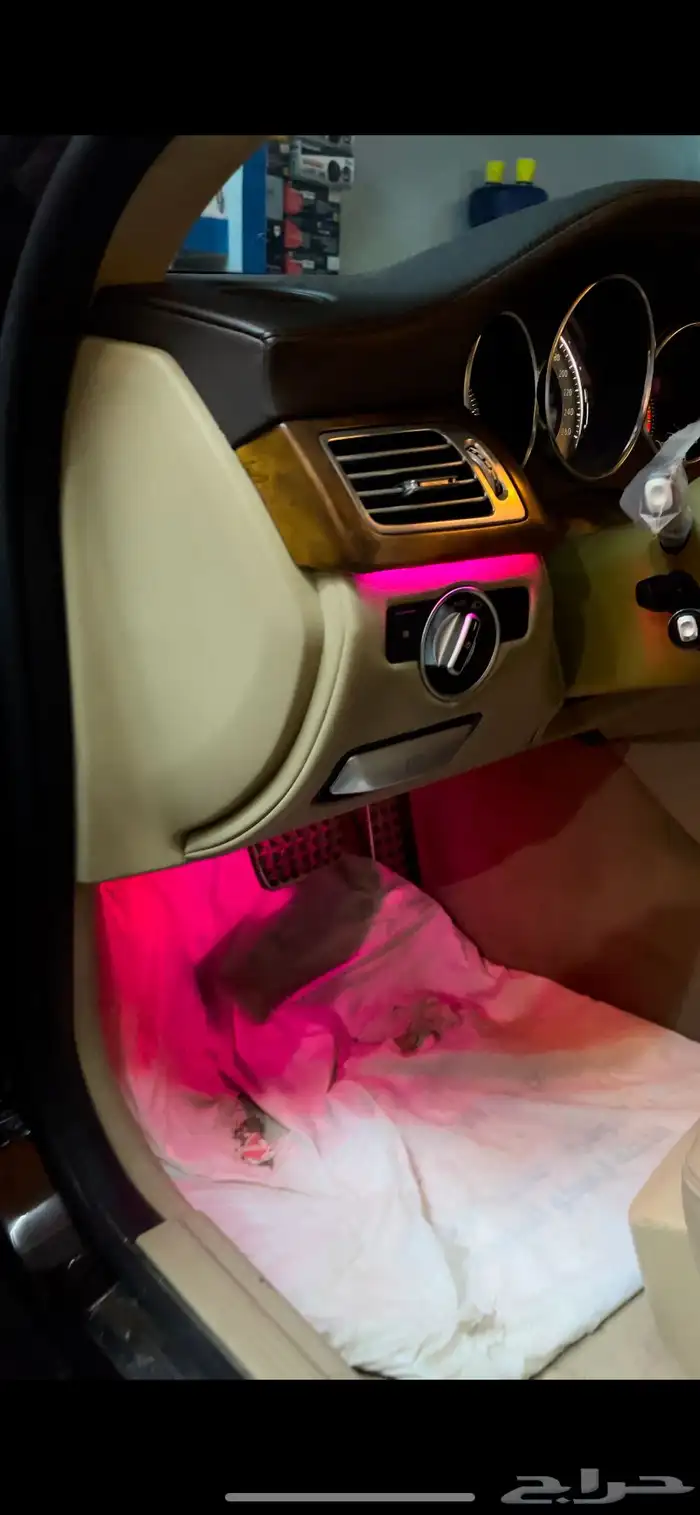 تركيب لدات داخليه مرسيدس CLS400 2014معاالدركسون والشاشه 1