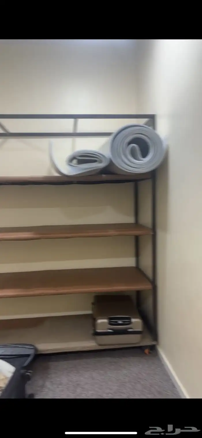 مجلس ارضي ودولاب تخزين وشاشة tcl مكسورة 1