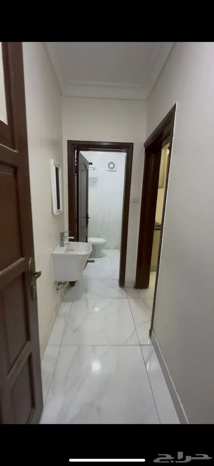 للإيجار شقة مجددة بالكامل في تبوك 0